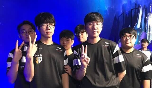 在社交媒体 在社交媒体