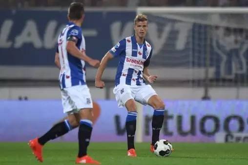 在激烈的比 在激烈的比