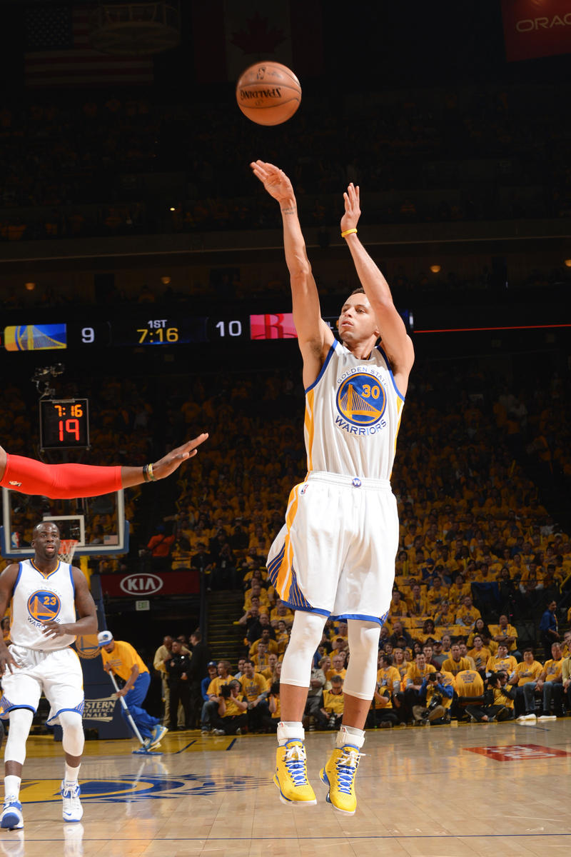 与阿罗萨雷 与阿罗萨雷